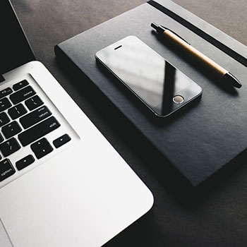 汉密尔顿客场惊险逼平圣诞衫